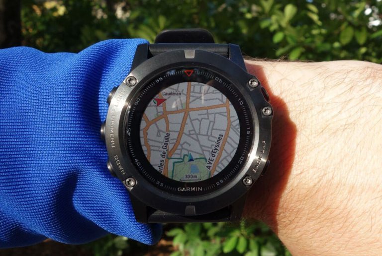 Nouvelle Instinct de Garmin, la montre GPS multifonctions à petit prix